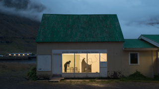 Miriam Jonas, Never Mine, 2016